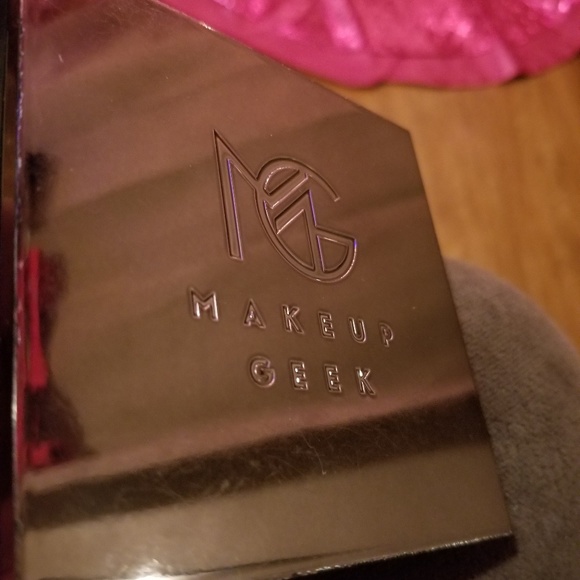 ⚠️SOLD⚠️ 9 ABH & MUG Single Eyeshadows Bundle - Picture 8 of 8